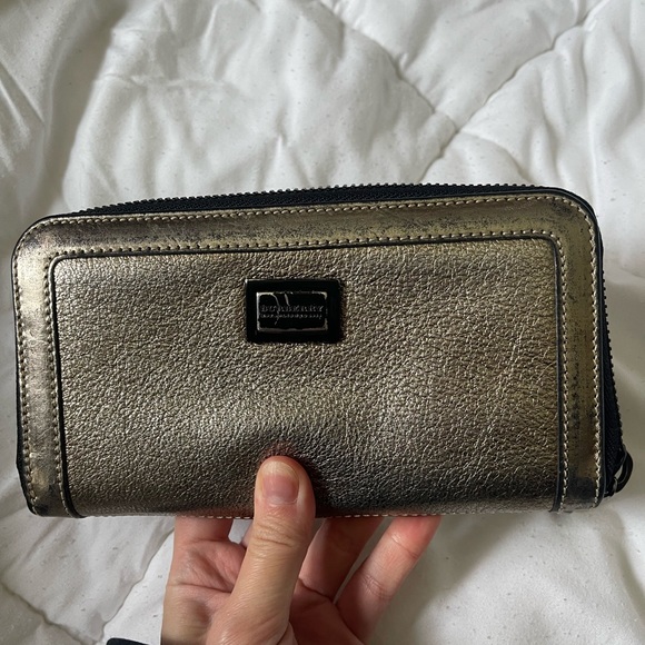 Burberry Metallic Wallet - Picture 6 of 6